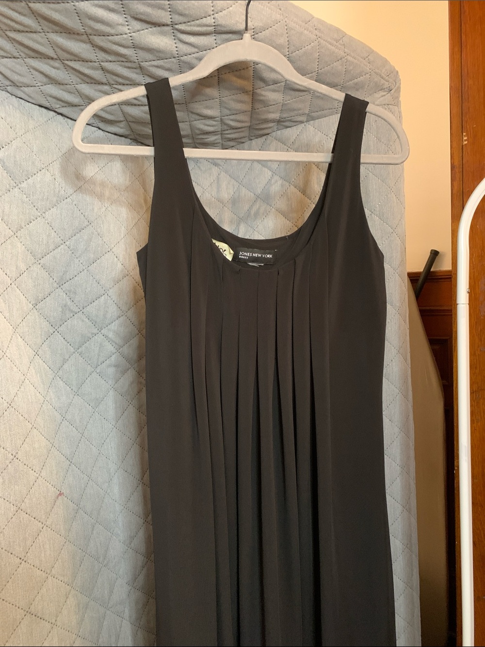 Jones New York Black Pleated Midi Dress